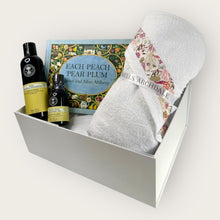 Load image into Gallery viewer, Bathtime Gift Set - Pink Aquarium - Nells Archdale