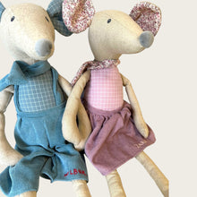 Load image into Gallery viewer, Linen Mouse Boy - Nells Archdale