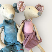 Load image into Gallery viewer, Linen Mouse Girl - Nells Archdale