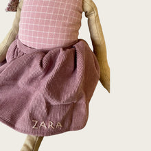 Load image into Gallery viewer, Linen Mouse Girl - Nells Archdale