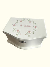 Load image into Gallery viewer, Musical Ballerina Box - Roses
