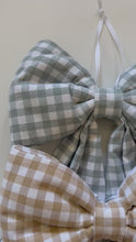 Load and play video in Gallery viewer, Large Hanging Bow - Camel
